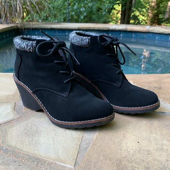 White Mountain Lilac Faux Suede Wedge Ankle Booties Sz 7.5 - Picture 5 of 14